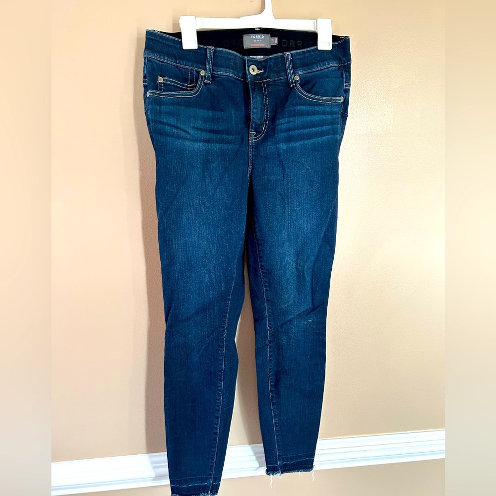 Torrid size 12 R Bombshell skinny premium stretch elastic waist band